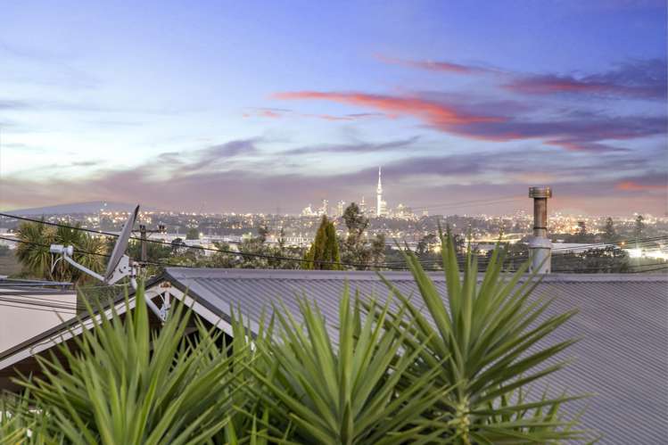 1/54 Tirimoana Road Te Atatu South_2