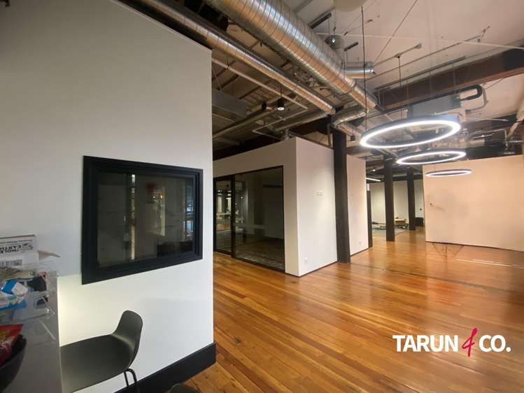 GF/125 The Strand Parnell_1