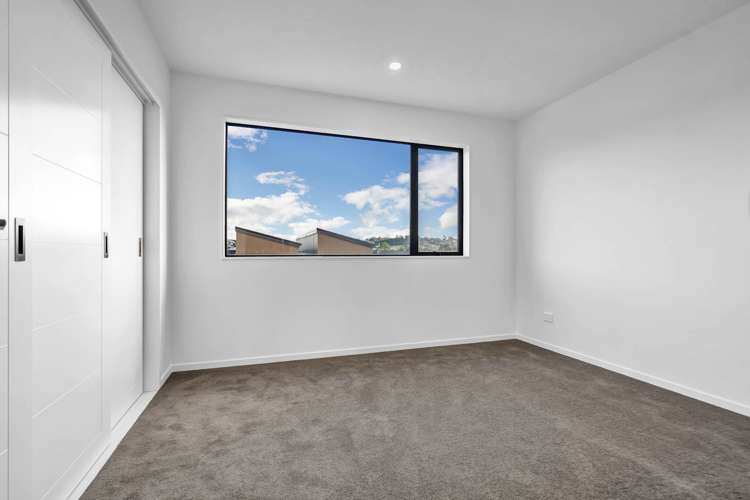 15 Papatahi Lane Flat Bush_7