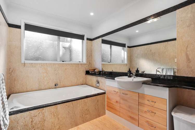 18 Nui Mana Place Te Atatu South_15