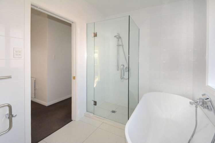 156 Easther Crescent Kew_8