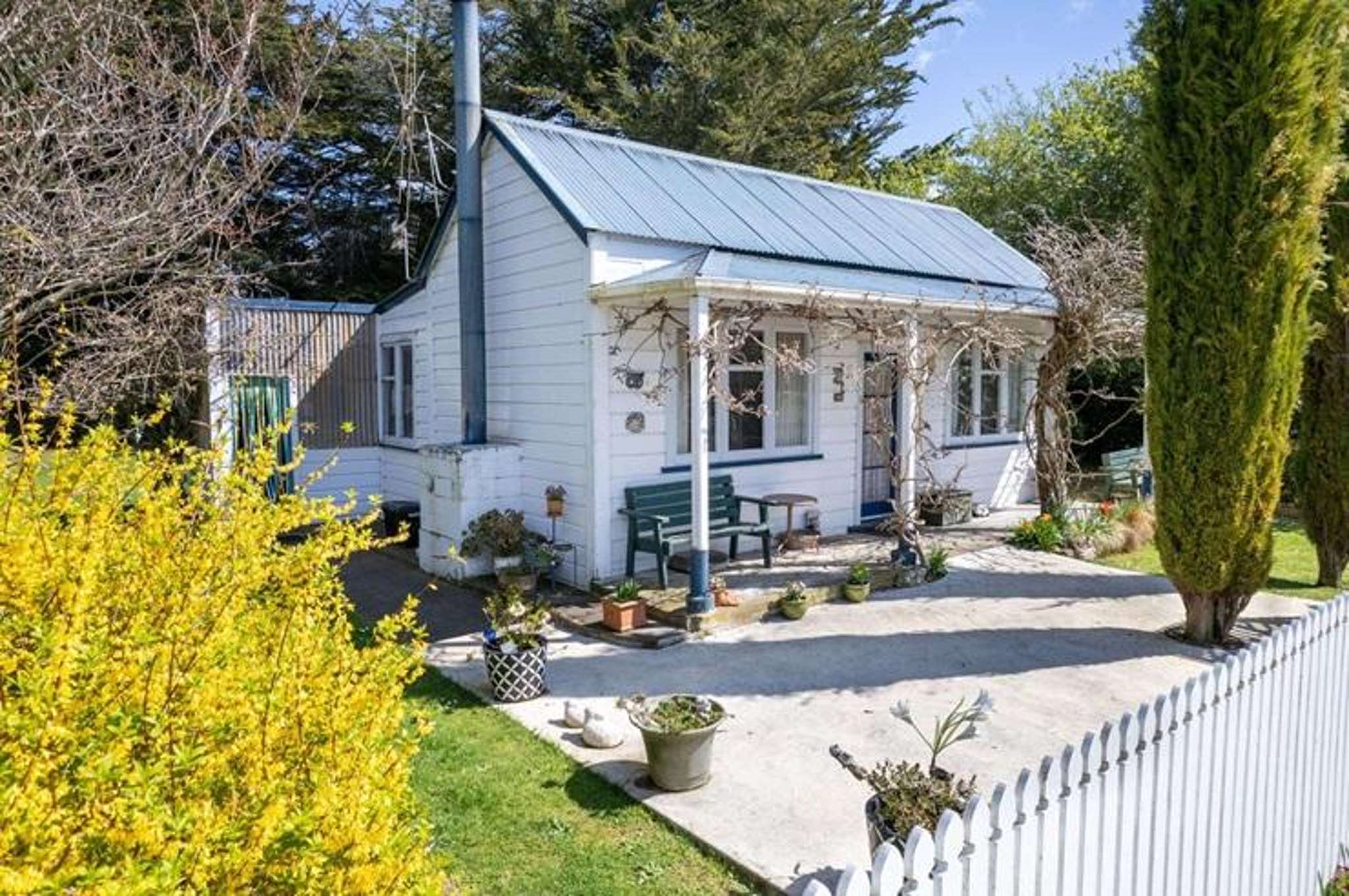 Cottage for sale at ‘bargain’ price - ‘you get value for money if you look in smaller areas’