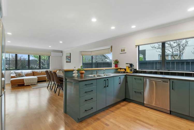 31a Oakwood Grove Eastern Beach_5