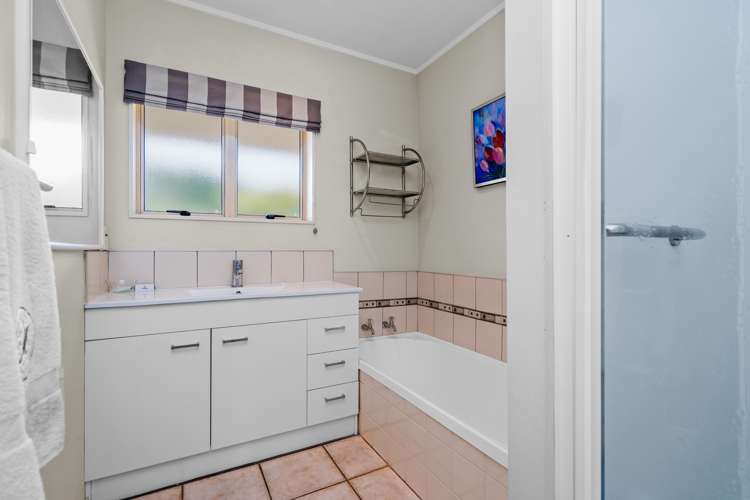 64a Kamo Road Kensington_13