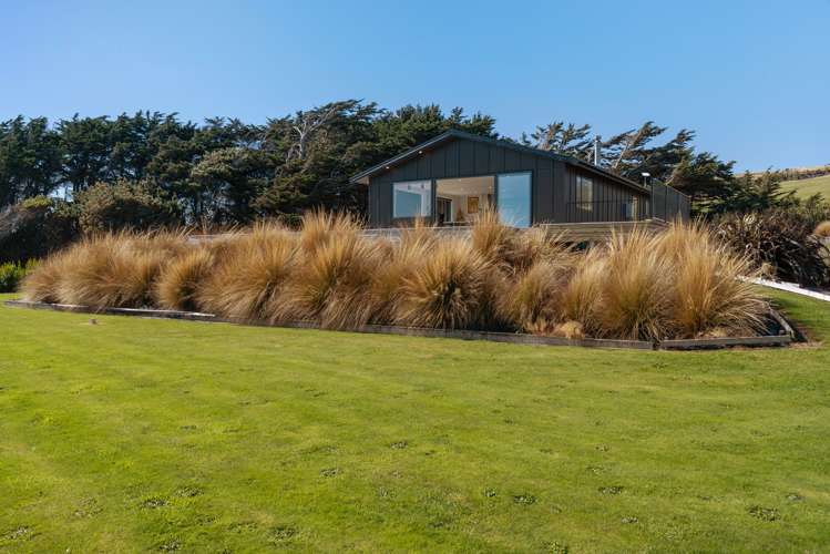 77 Tihaka Beach Road Riverton & Surrounds_27