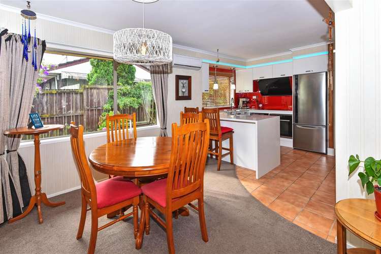 14 Ultima Place Clover Park_7