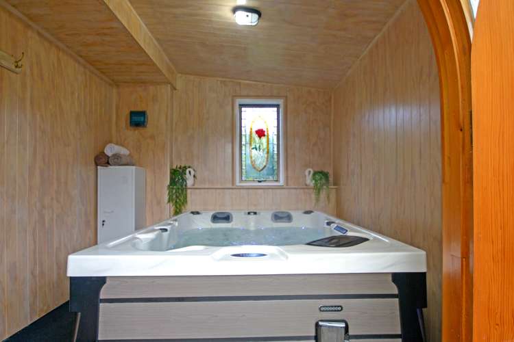 32 Whitehaven Street Lawrence_19