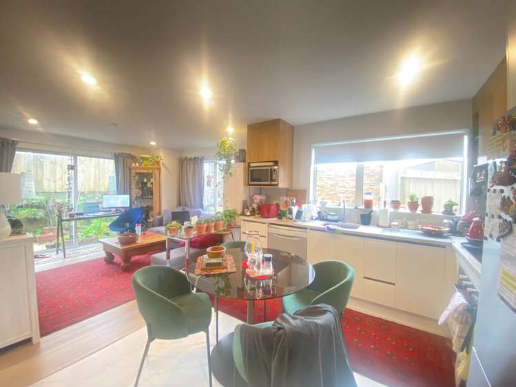 1/58 Glass Road Mt Roskill_2