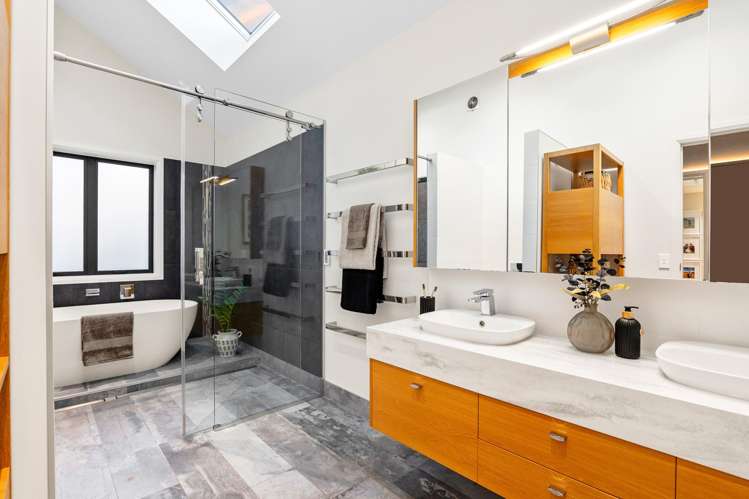 21 Bluestone Drive Waitikiri_19