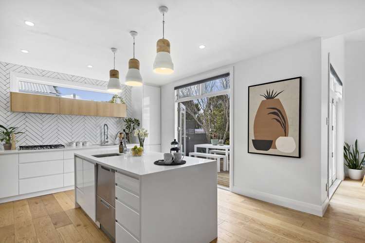 52 Ava Street Petone_7