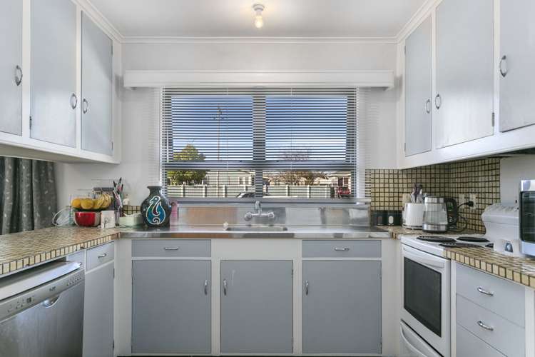 28 Matipo Street Taupo_11