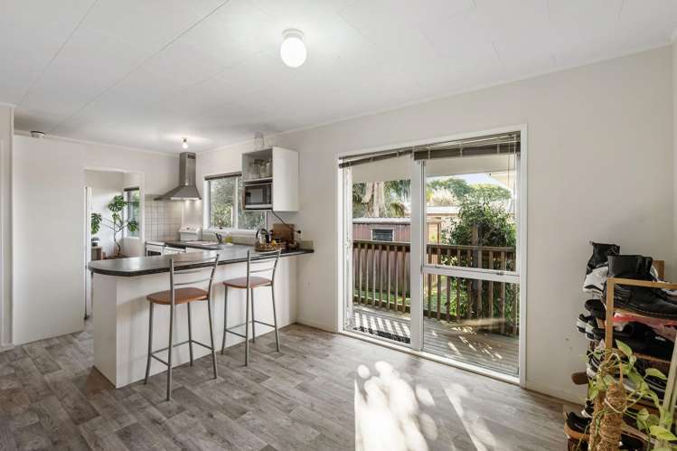 11 Glenties Lane Ellerslie_15