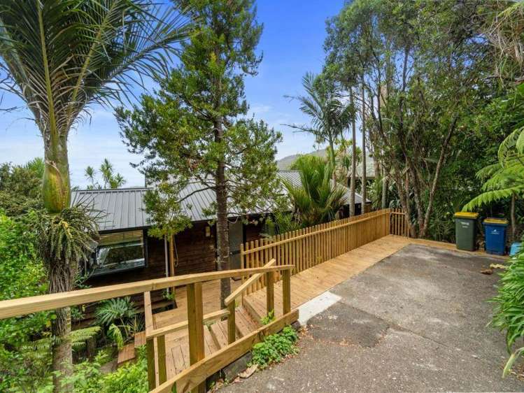 16 Pendrell Road Piha_15