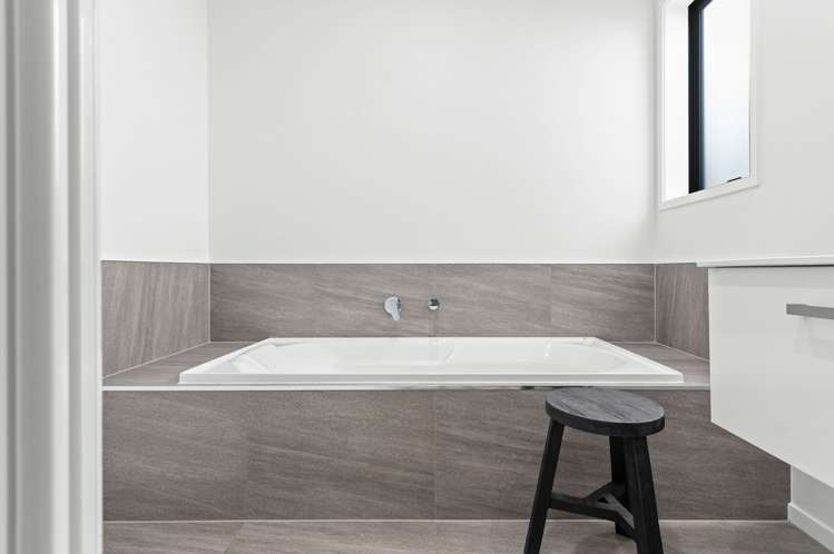 10 Gosset Avenue Chartwell_12