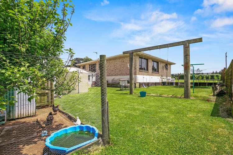 303 Lepper Road Upper Egmont Village_7