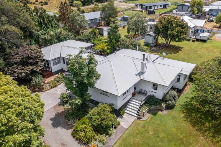 1091 Halcombe Road Halcombe_34