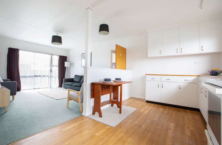 2/13 Derby Street Stoke_7