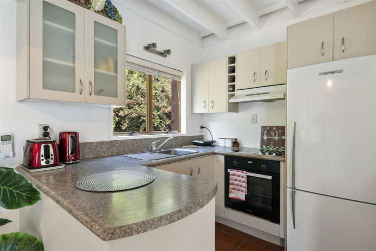 2/1 Mulberry Place Glenfield_6