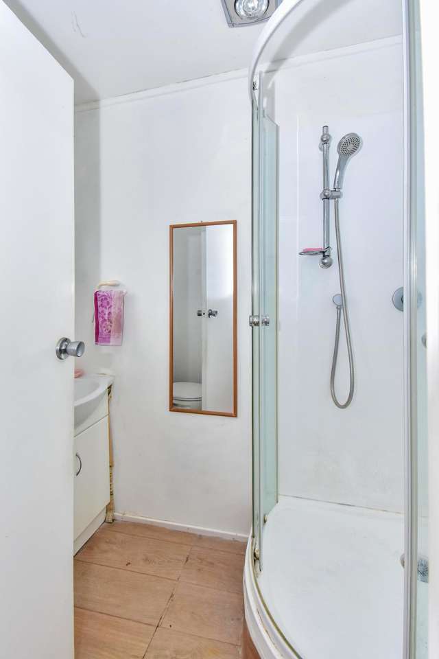 2/17 Russell Road Manurewa_4