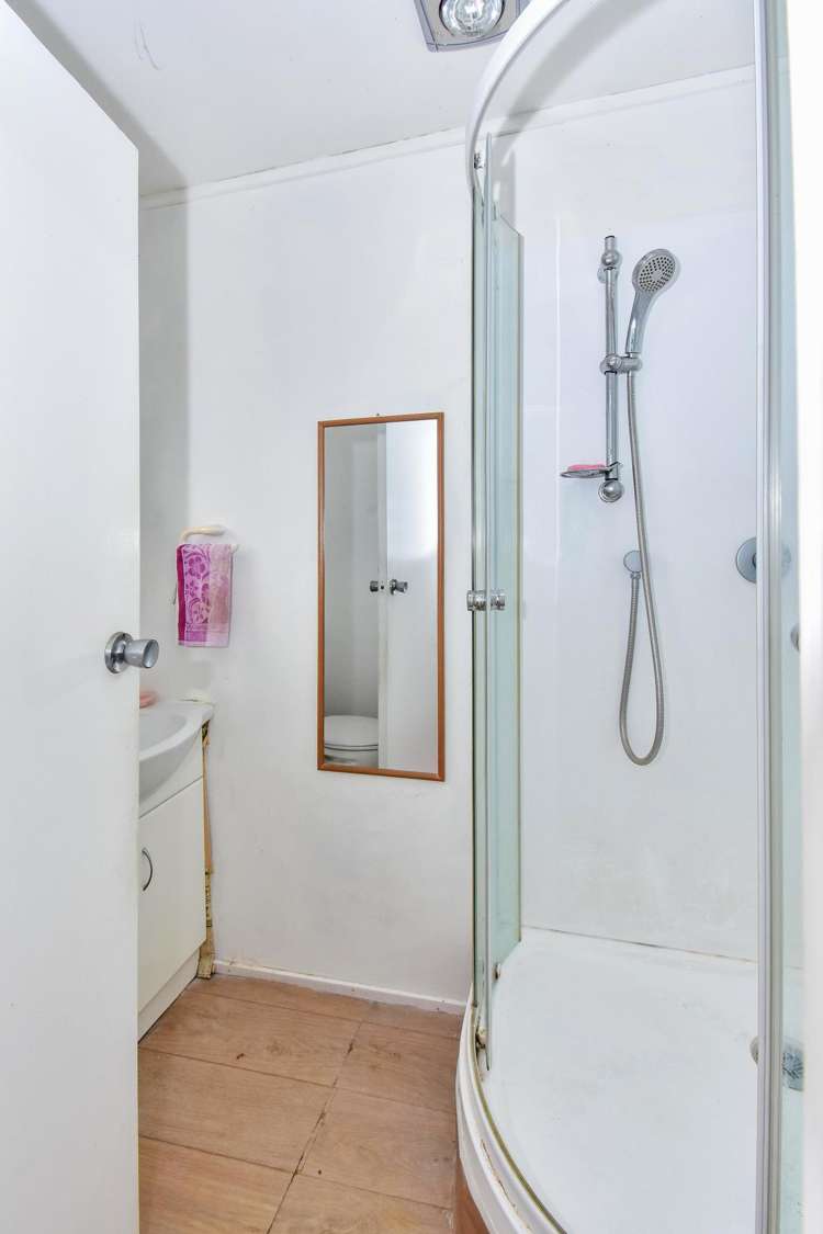 2/17 Russell Road Manurewa_4