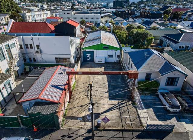 Workshop & Yard in a Tightly Held Newtown Location