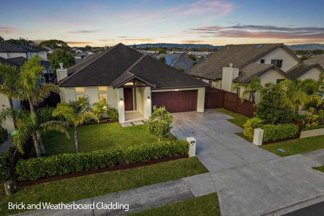 Stunning Home - 3 Bedrooms + Office