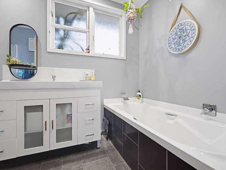 211 West Parkdale Street Tokoroa_9