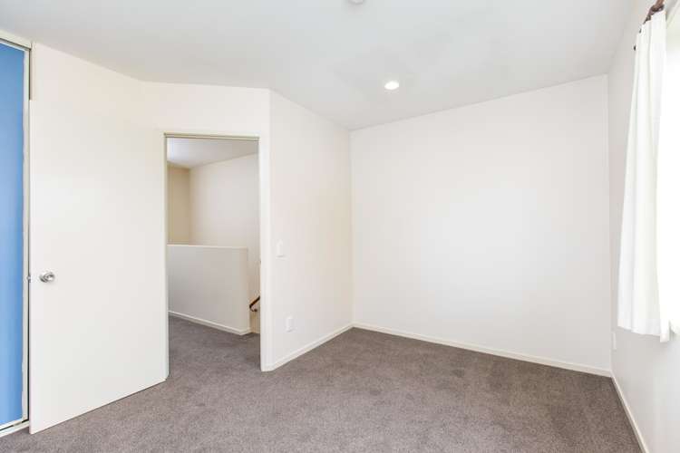 2/25 Rossmay Terrace Mount Eden_9