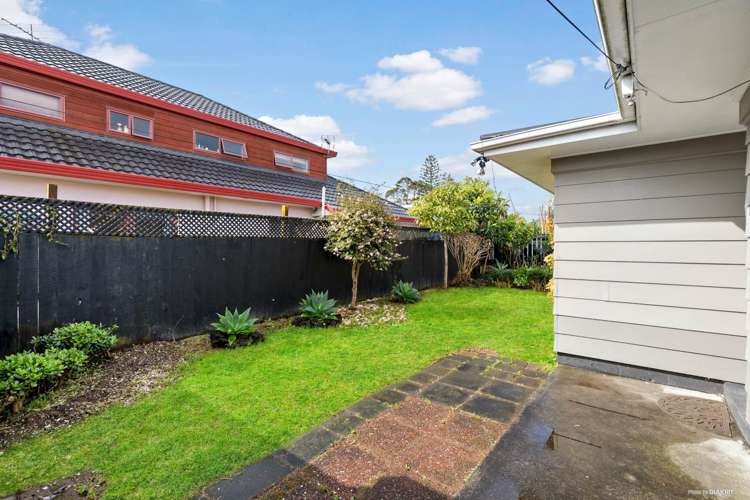 2/11 Burt Road Mount Wellington_14
