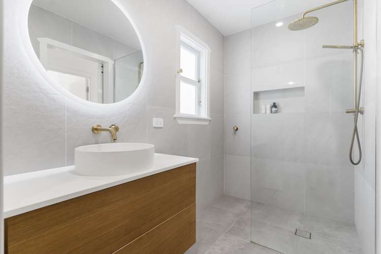 1/8 West Lynn Road Titirangi_14