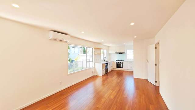 1/82 Pupuke Road Hillcrest_1