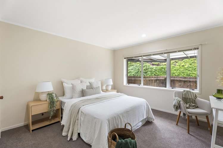 1/5 Teal Crescent Beach Haven_10