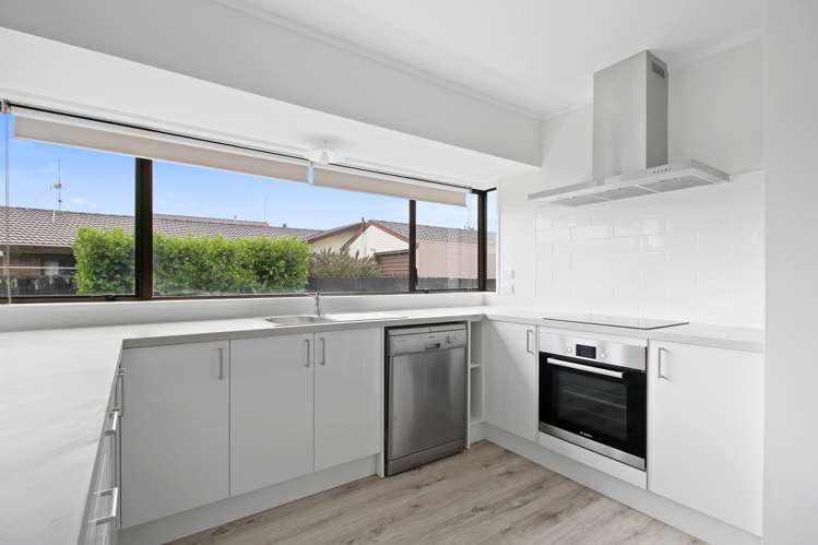 63 Chedworth Avenue Chedworth_14