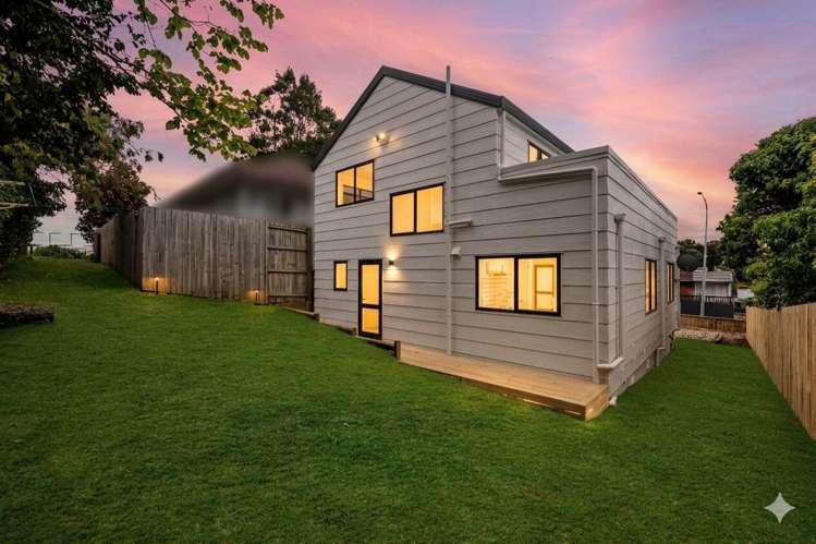 2/523 Glenfield Road_1