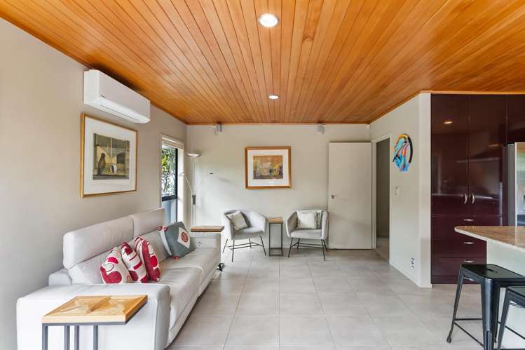 8 Kallaroo Place Botany Downs_7