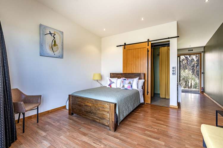 617 Papatotara Coast Road Tuatapere_11