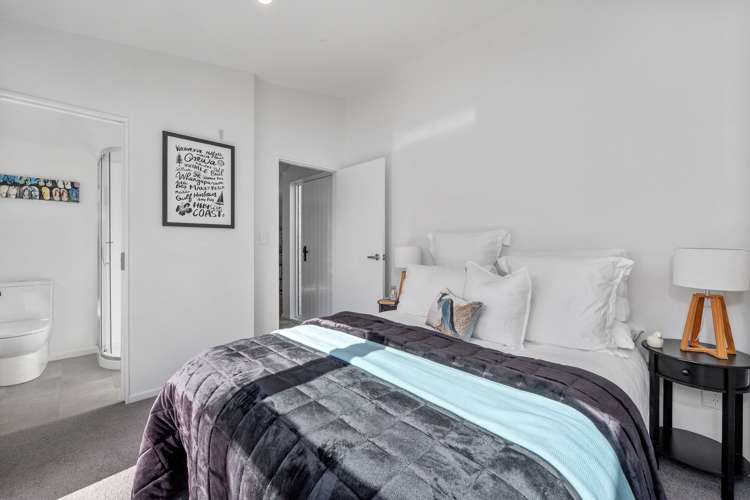 69 Bay Street Red Beach_13