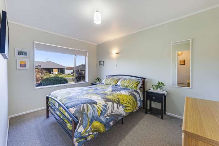 40 Aldinga Avenue Stoke_12