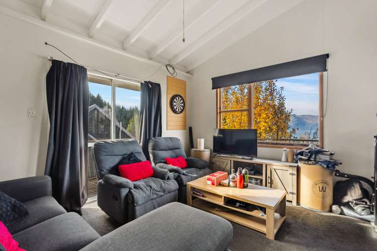 69 Wynyard Crescent Fernhill/Sunshine Bay_7