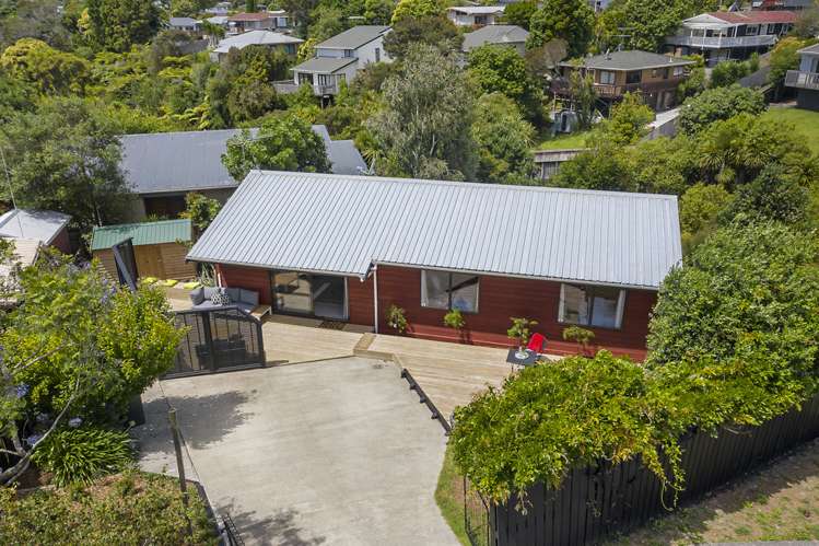 10 Woodhams Street Beach Haven_20