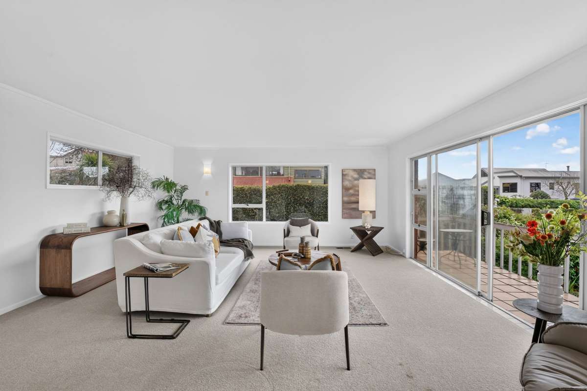393 Riddell Road_4