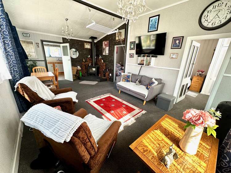 26 Eddystone Street Kaitangata_19