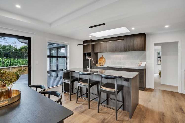 227a Tukapa Street Westown_6