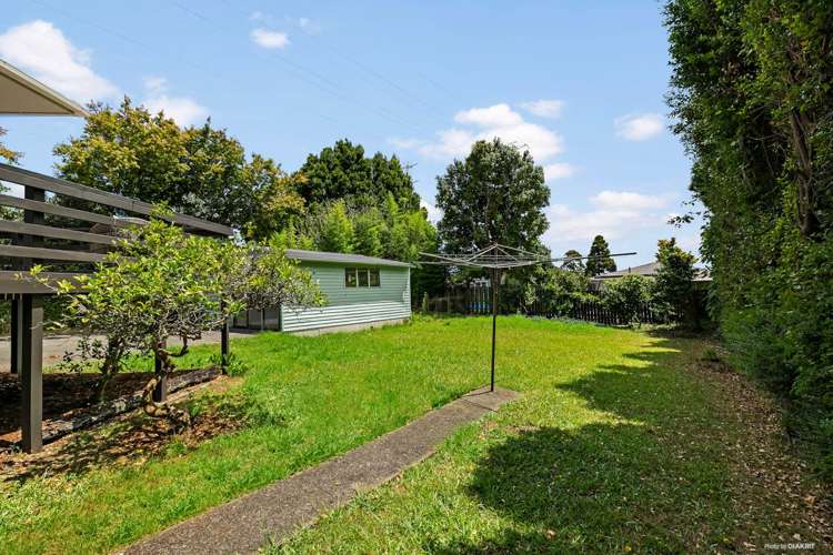 14 Royal View Road Te Atatu South_17