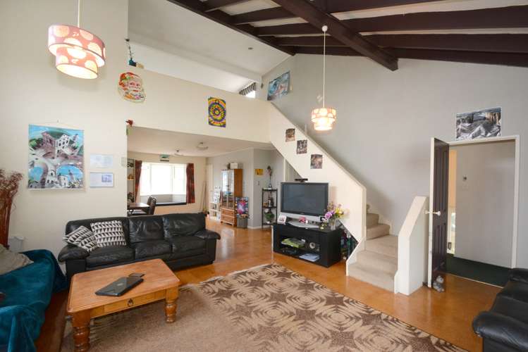 10 Barnes Drive Caversham_12