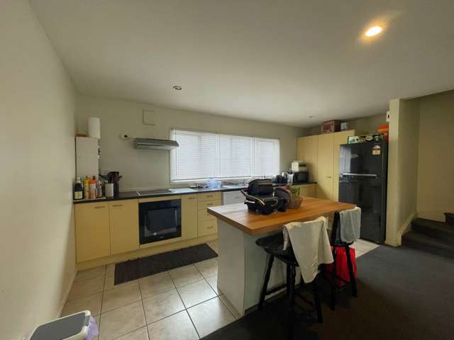 7/6 Ambrico Place New Lynn_3