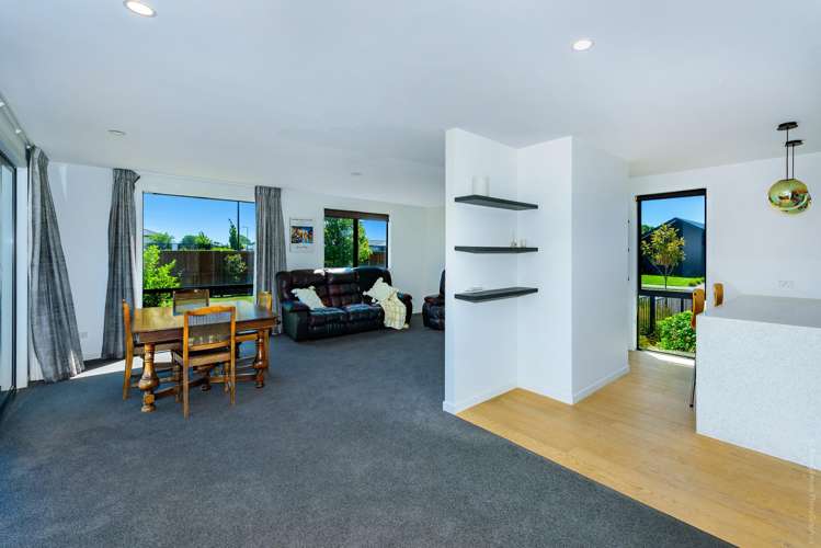 60 Oaks Drive Lincoln_4