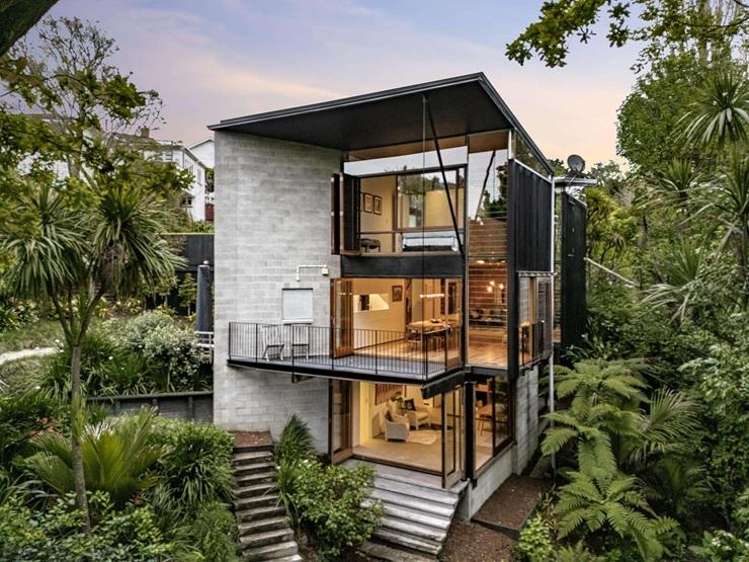 NZ’s first ever Home of the Year snapped up in 11 days, sale price blasts past RV