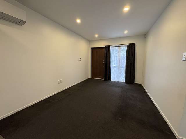 1/94 Waimumu Road Massey_2
