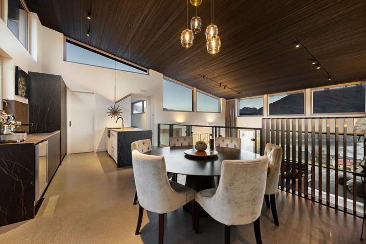 52 Suburb Street Queenstown Hill_7